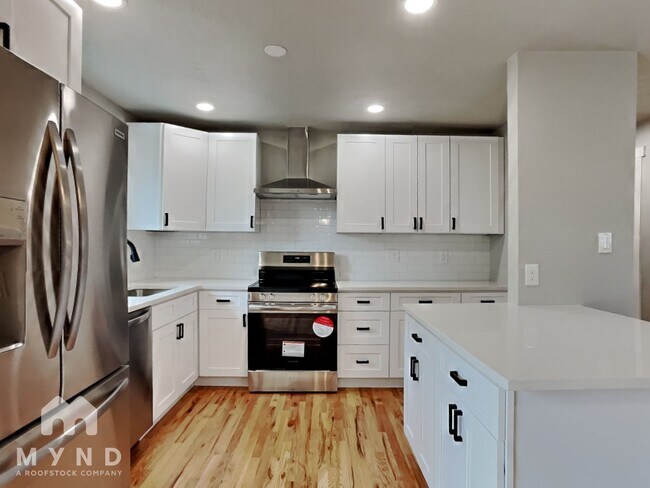 Building Photo - 1211 S Saulsbury Ct