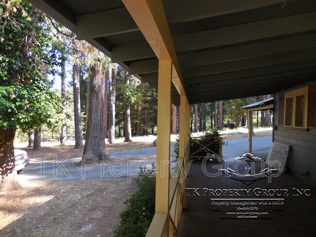 Building Photo - 10895 Berggren Ln