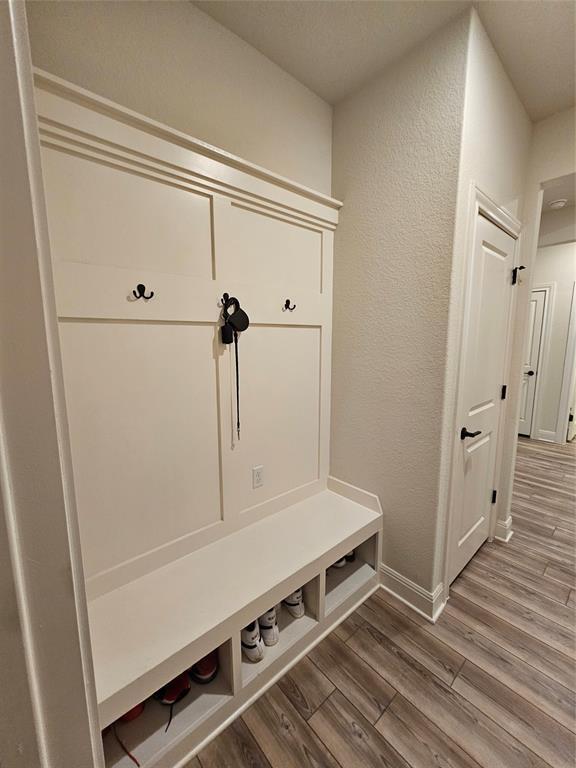 Building Photo - 138 Sugarberry Dr