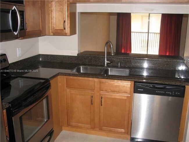 Foto del edificio - 11174 W Sample Rd