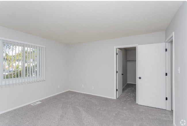 Interior Photo - Coventry Court West Apartments