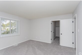 Interior Photo - Coventry Court West Apartments