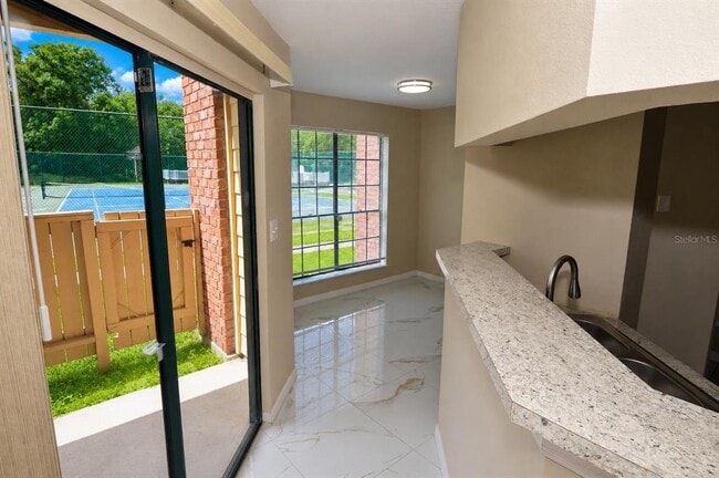 Photo - 8764 Mallard Reserve Dr (Tampa, FL) Apartment
