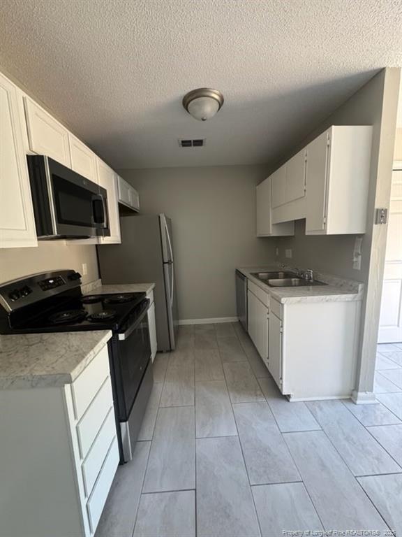 Building Photo - 644 Mosswood Ln