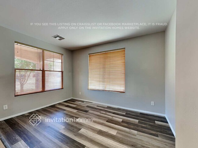 Foto del edificio - 3115 W Pleasant Ln