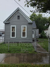 Building Photo - 313 Thomas St
