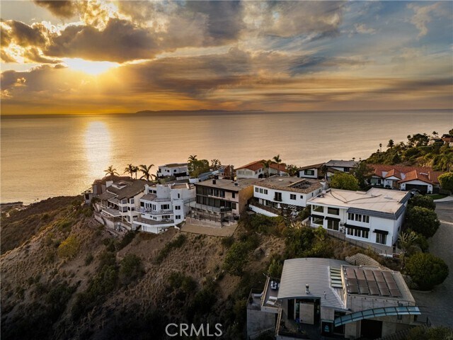 Foto del edificio - 797 Nyes Pl