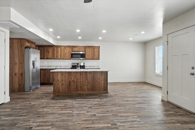 Building Photo - Eastside View Townhomes - 1184 S 1050 E
