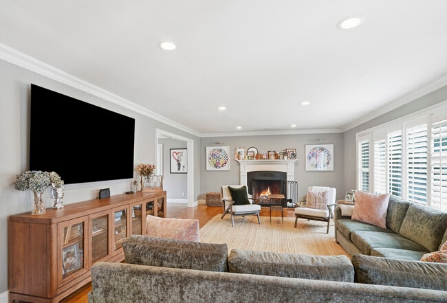 Foto del edificio - 221 Mamaroneck Rd