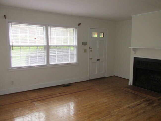 Building Photo - Laureldale Condo- 200 N. Laurel Ave #3B