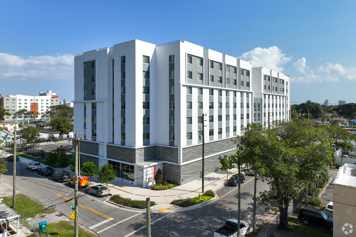 Building Photo - Slate Miami Apartments