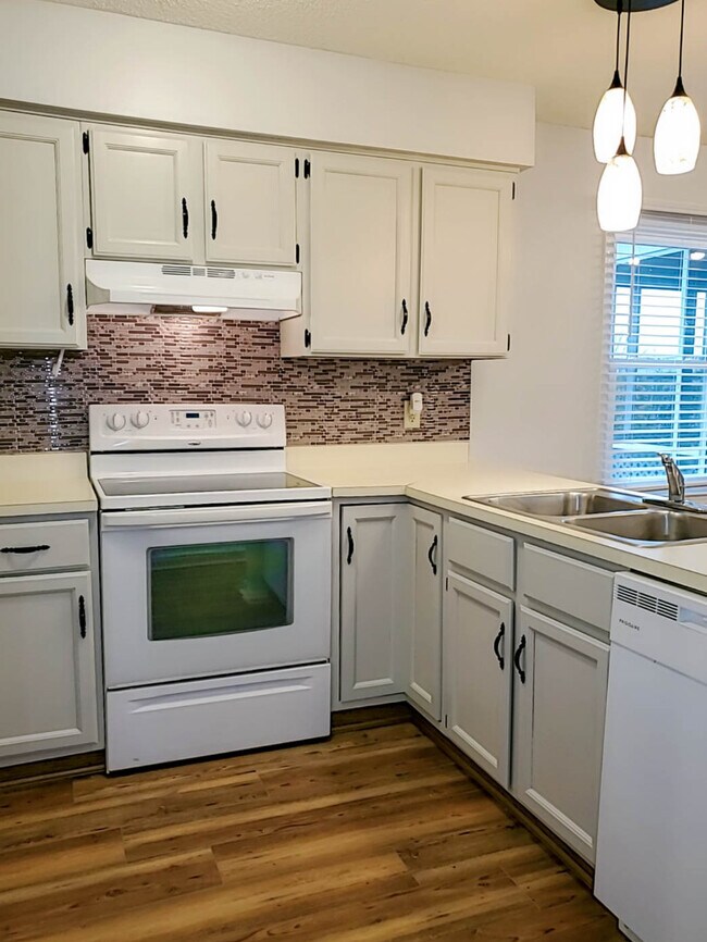 Kitchen - 2708 S 17th St