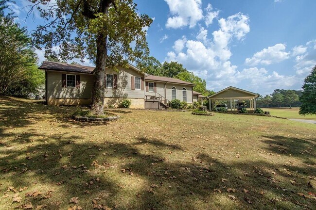Foto del edificio - 313 Country Club Ln