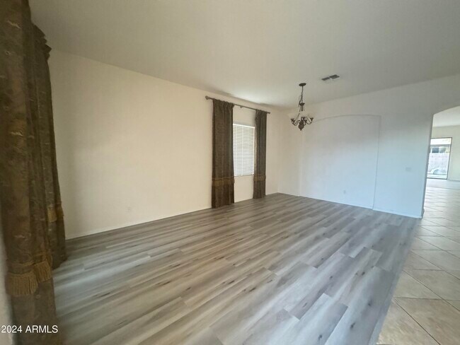 Foto del edificio - 3586 W Naomi Ln