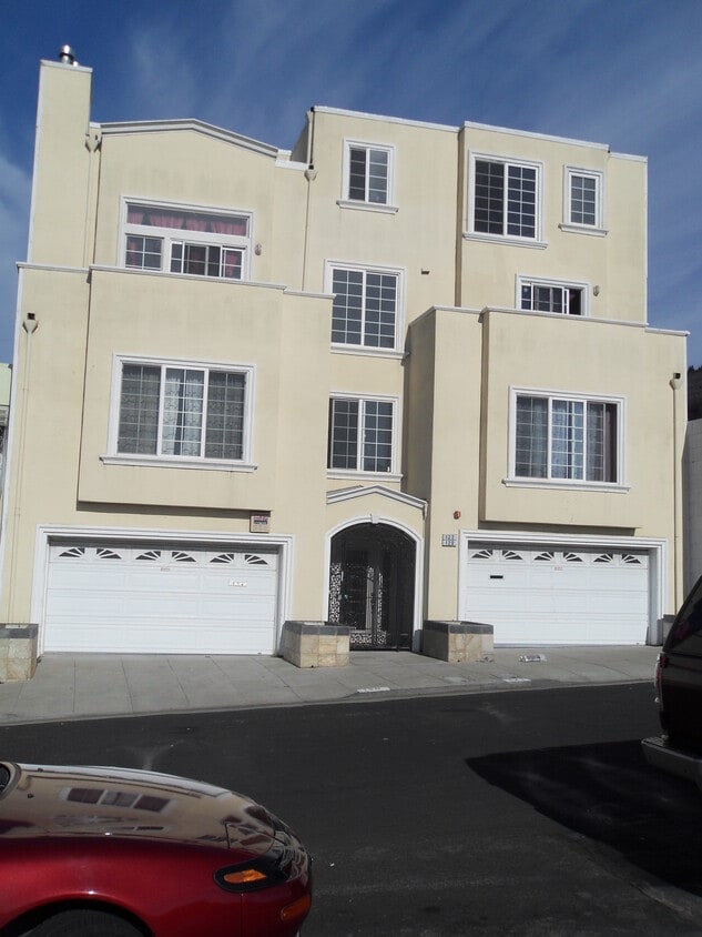 Photo - 122 Los Banos Ave (Daly City, CA)