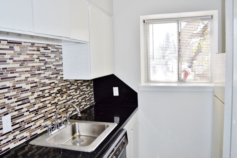 Check out our beautiful kitchens!! - 404 E 30th St