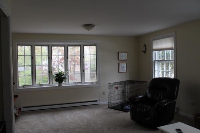Building Photo - Spacious 4 Bedroom Cape