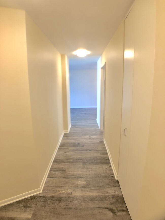 Building Photo - 155 N Harbor Dr