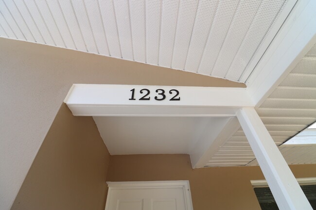 Building Photo - 1232 Amble Ln