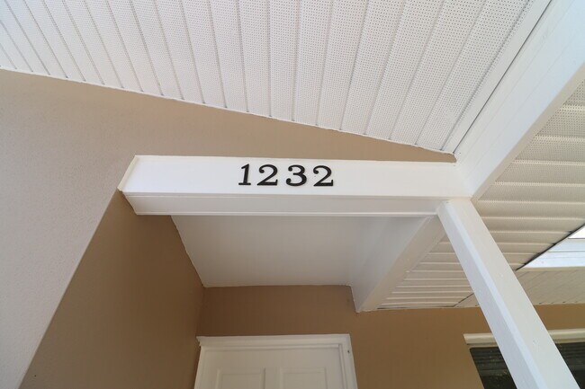 Foto del edificio - 1232 Amble Ln