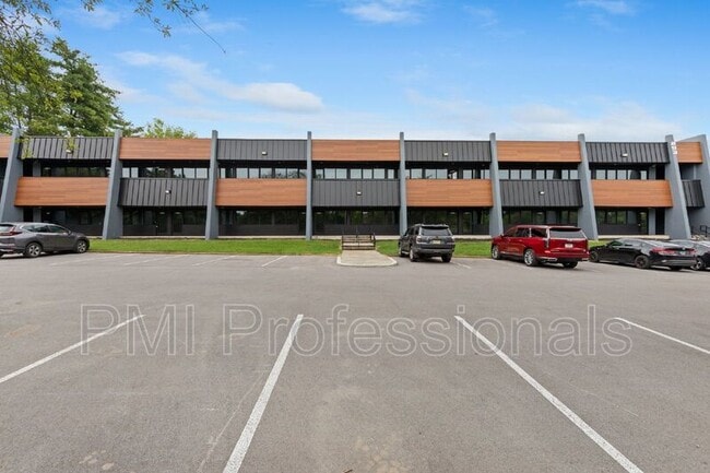 Foto del edificio - 295 Plus Park Blvd