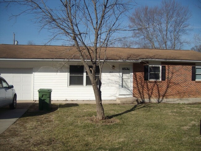 Building Photo - 4 Bedroom 1.5 Bath