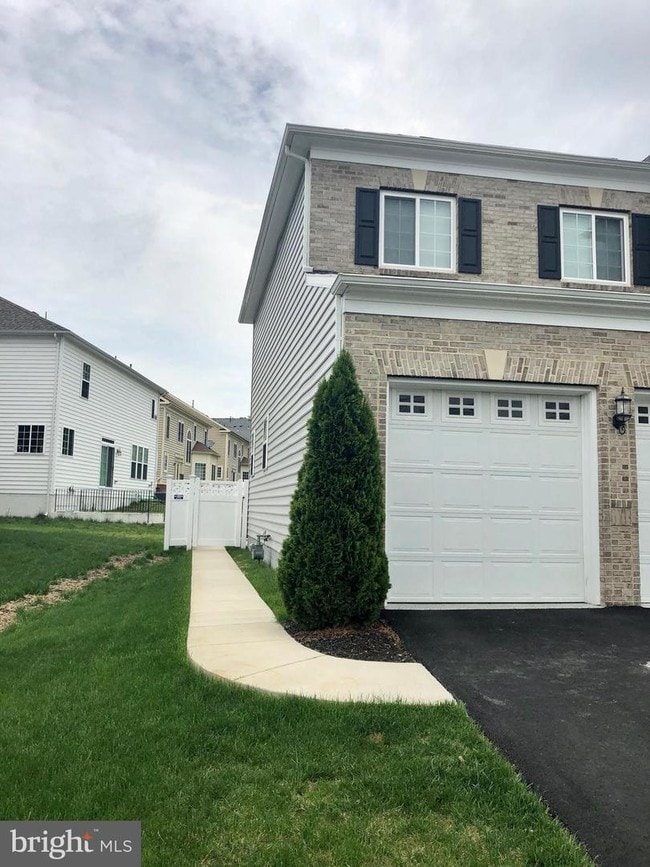 Foto del edificio - 9221 Clementine Ct