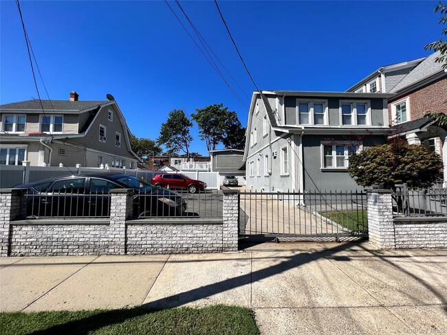 Foto del edificio - 24-38 93rd St