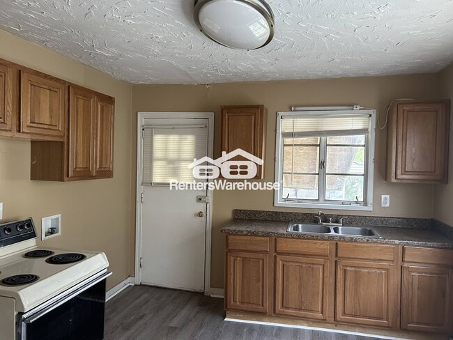 Building Photo - 1520 17th Way SW