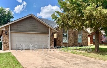 Building Photo - 1801 Yosemite Pl
