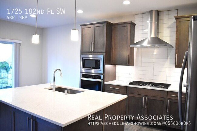 Foto del edificio - 1725 182nd Pl SW