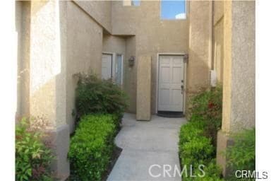 Building Photo - 2130 Almeria St