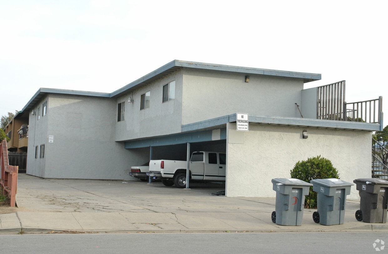Building Photo - 37 S Wood St