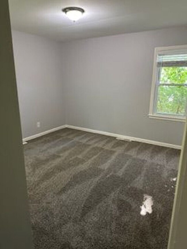 Foto del edificio - Charming 3 Bedroom 1 1/2 Bath