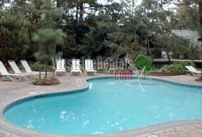 NA - 15555 Huntington Village Ln