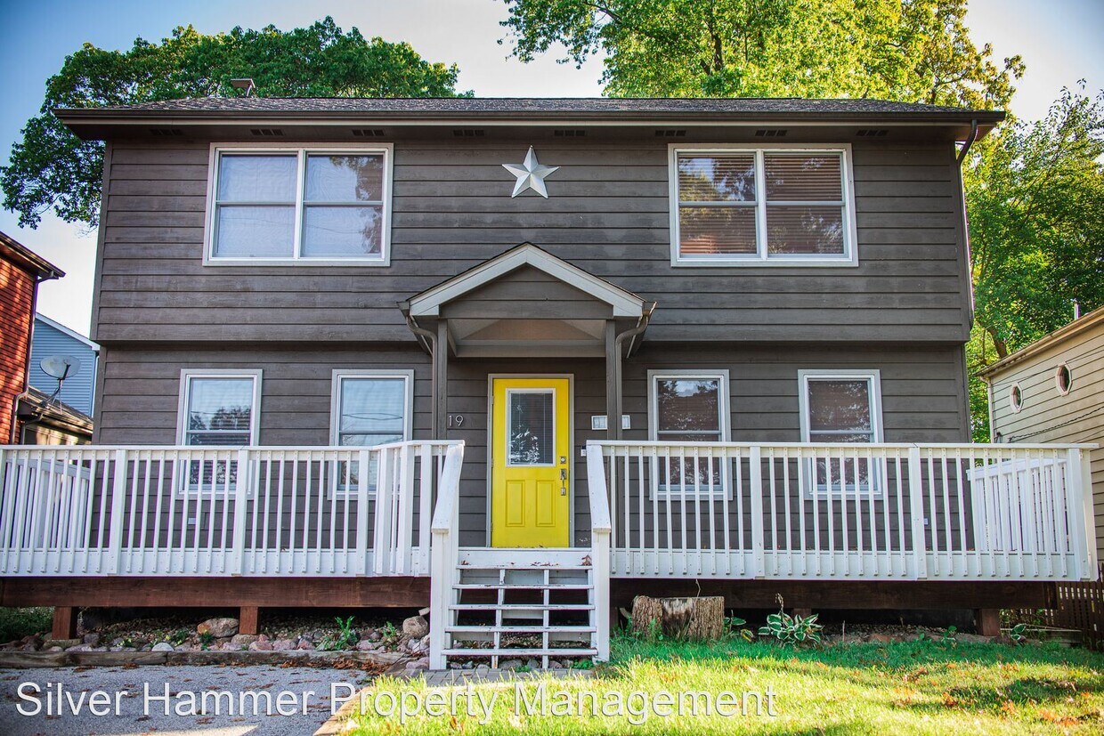 Primary Photo - 3 br, 4 bath House - 1719 Woodland Bluff