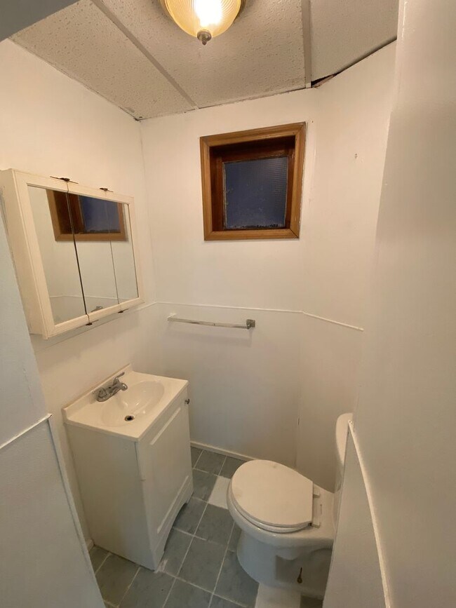 Building Photo - 80-82 Graham Avenue