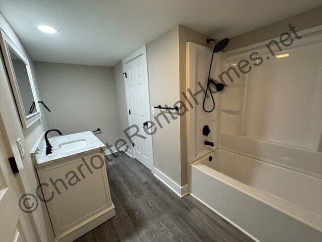 Foto del edificio - Cherryville - Updated home