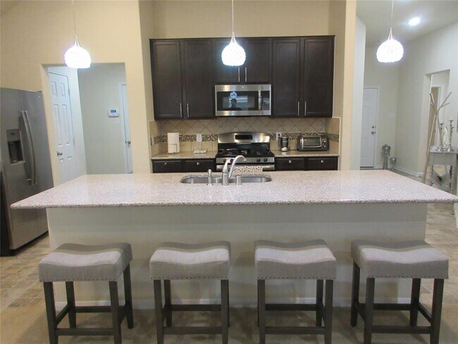Foto del edificio - 18327 Hickory Trunnel Ln