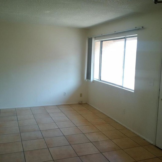 Building Photo - 2676 N 43rd Ave