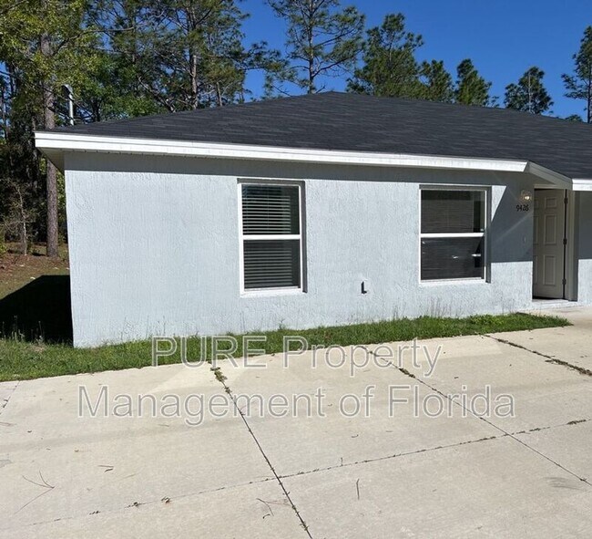 Foto del edificio - 9426-9428 N. Manashee Drive