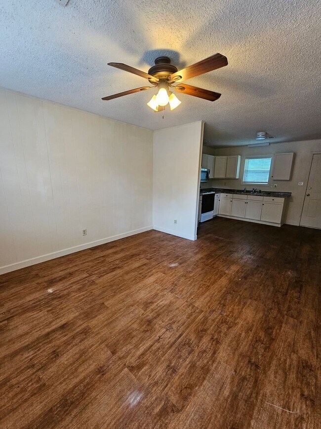 Building Photo - 301 Coltrane Ave