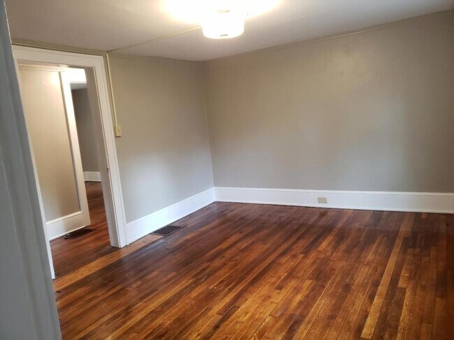Foto del edificio - 330 Hillside St. Apt #3