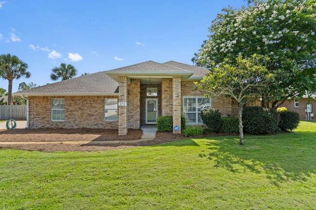 Building Photo - 374 S Shore Dr