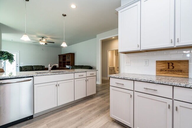 Foto del edificio - 105 Boomer St