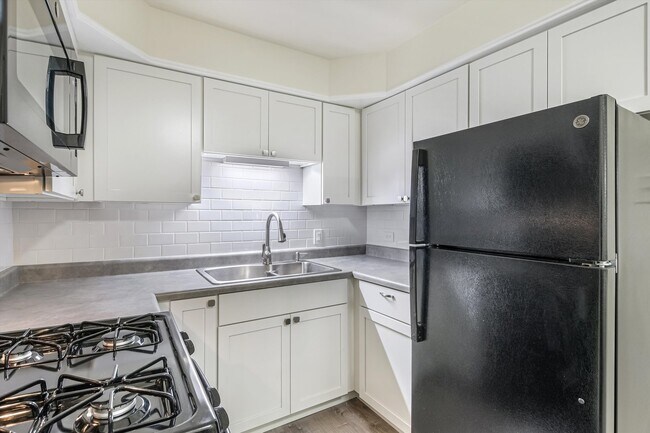 Foto del edificio - 1039 College Ave