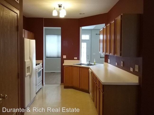 Building Photo - 3 br, 2.5 bath House - 7077 Westwood Drive