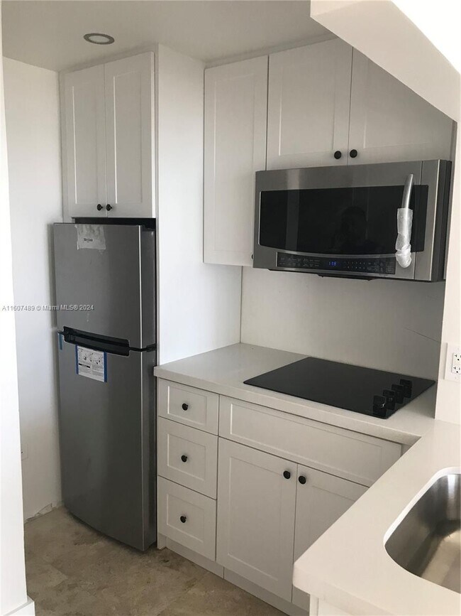 Foto del edificio - 1300 Lincoln Rd