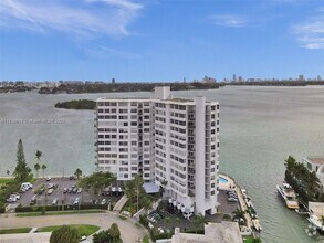 Building Photo - 11930 N Bayshore Dr