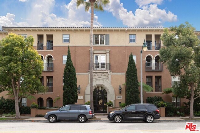 Building Photo - 13080 Pacific Promenade